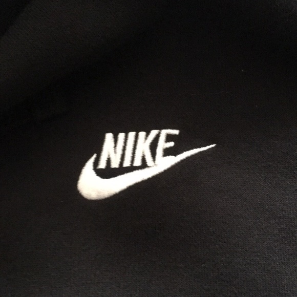 nike hoodie - Picture 3 of 3